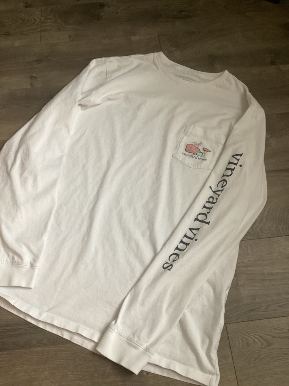 Vineyard Vines White Long-Sleeve Pocket Tee Easter shirt men’s size large